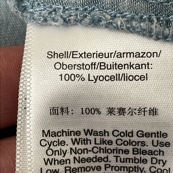 DKNY
Linen High Rise Pleat Front Shorts Size 14 - Picture 6 of 6